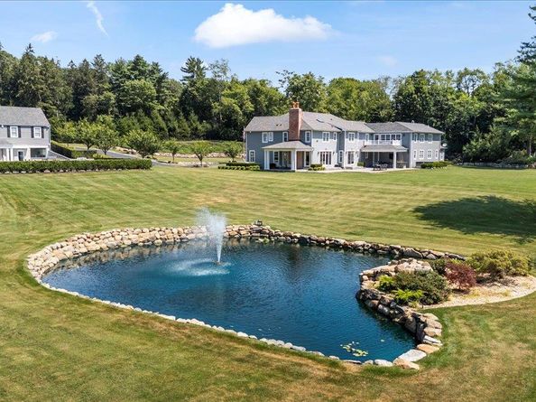 365 Split Rock Road, Syosset NY 11791