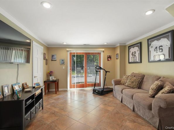 85 Vernon Drive, Scarsdale NY 10583
