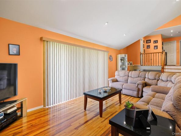 85 Vernon Drive, Scarsdale NY 10583