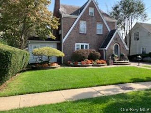 206 Belmont Parkway, Hempstead NY 11550