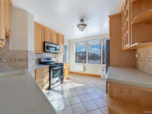 3121 Middletown Road 2K, Bronx NY 10461