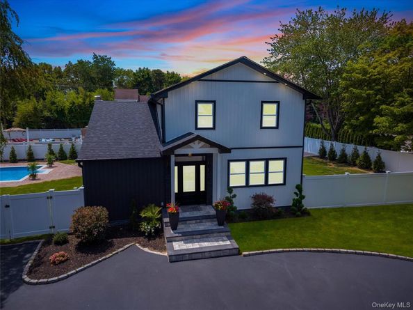 2 Polo Street, Dix Hills NY 11746