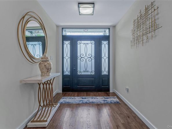 2 Polo Street, Dix Hills NY 11746