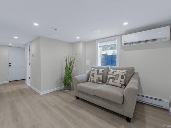 2 Polo Street, Dix Hills NY 11746