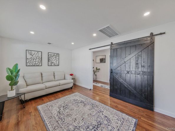2 Polo Street, Dix Hills NY 11746