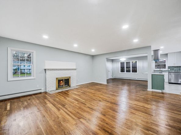 39 Chestnut Street, Central Islip NY 11722