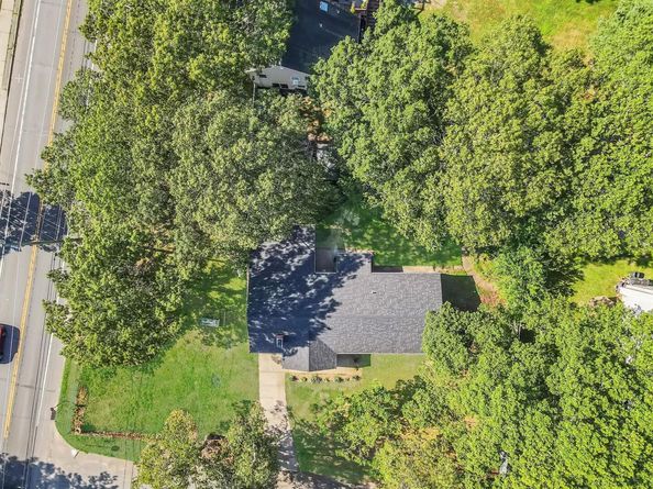 39 Chestnut Street, Central Islip NY 11722