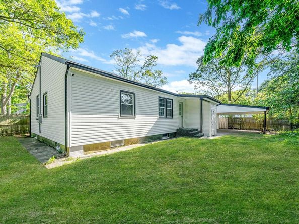 39 Chestnut Street, Central Islip NY 11722