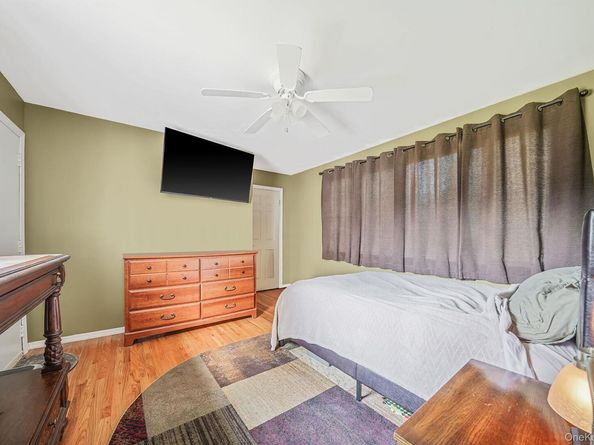 7 Scott Drive, Melville NY 11747