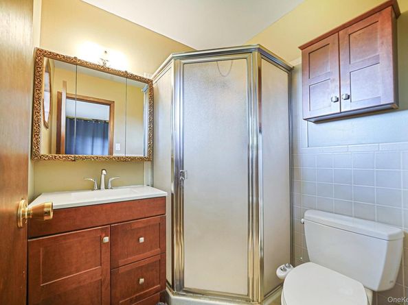 7 Scott Drive, Melville NY 11747