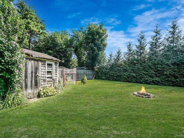 7 Scott Drive, Melville NY 11747