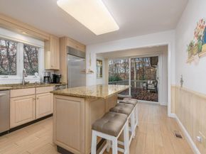 11 Paths End Court, Water Mill NY 11976