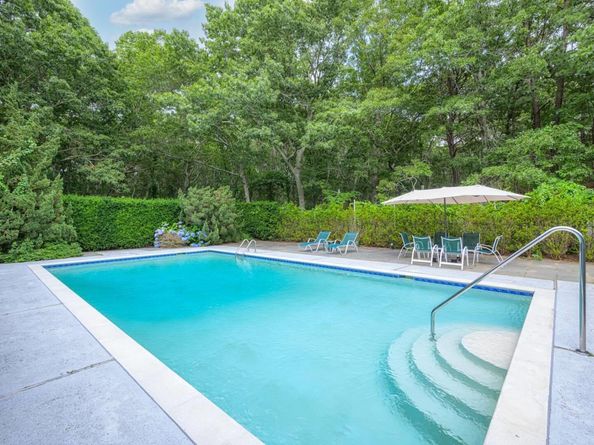 11 Paths End Court, Water Mill NY 11976