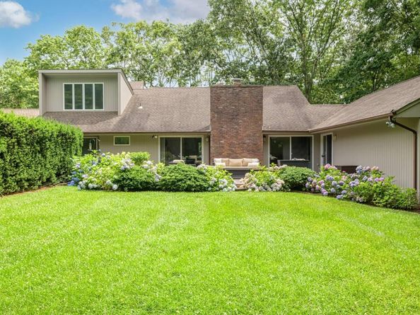 11 Paths End Court, Water Mill NY 11976