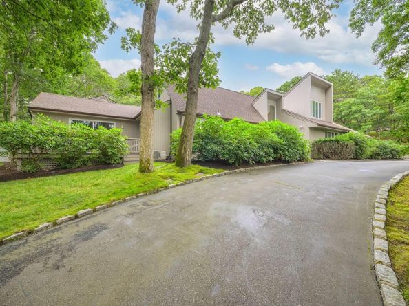 11 Paths End Court, Water Mill NY 11976