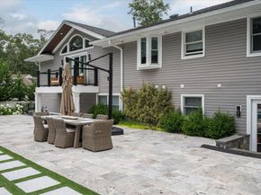 22 Beaumont Drive, Melville NY 11747