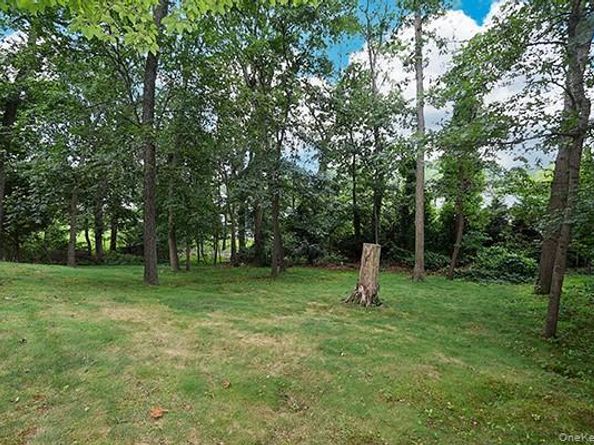 39 Harvard Drive, Woodbury NY 11797