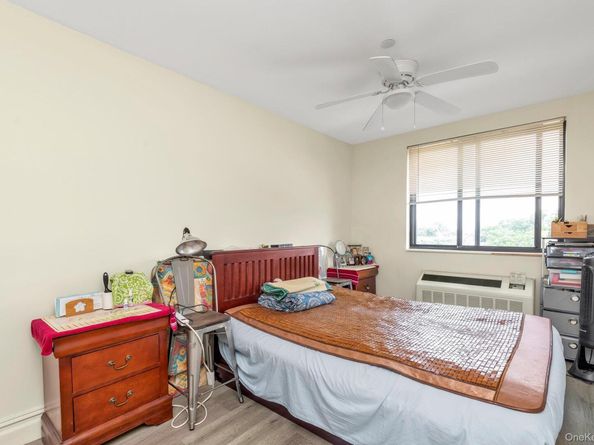 135-46 Grand Central Parkway 4C, Briarwood NY 11435