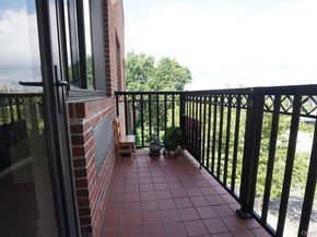 135-46 Grand Central Parkway 4C, Briarwood NY 11435