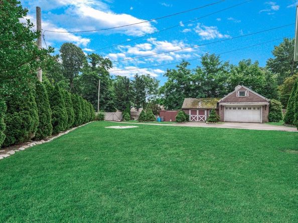 44 Arbor Place, Glen Cove NY 11542