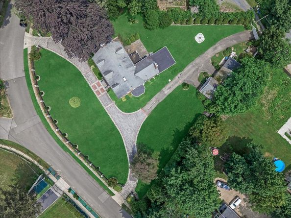 44 Arbor Place, Glen Cove NY 11542