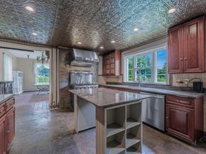 44 Arbor Place, Glen Cove NY 11542
