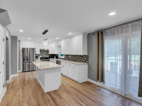 507 Miller Place Road, Miller Place NY 11764