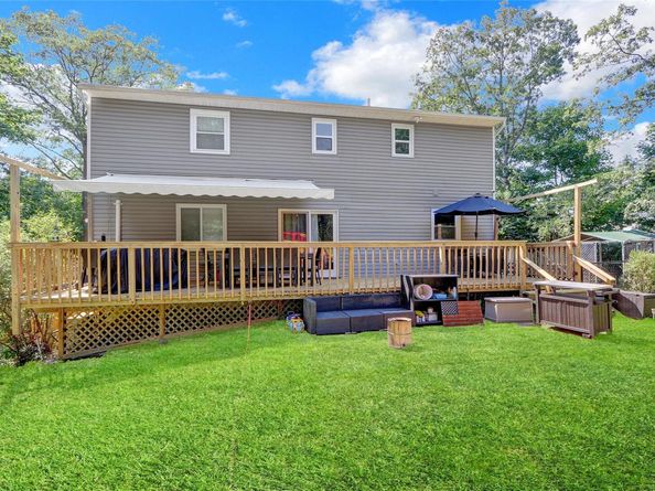 507 Miller Place Road, Miller Place NY 11764