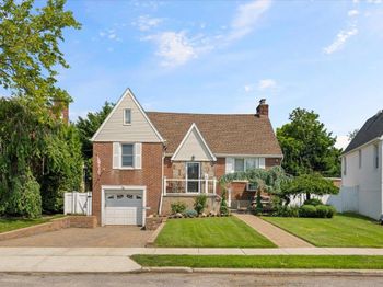 17 Acorn Road