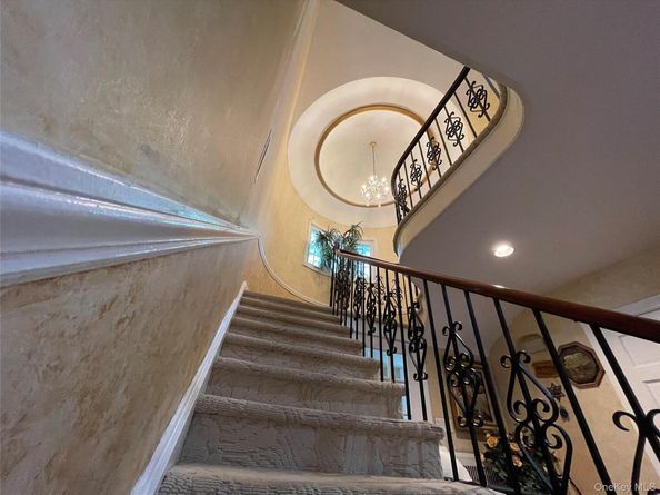 8177 Utopia Pkwy, Jamaica Estates NY 11432