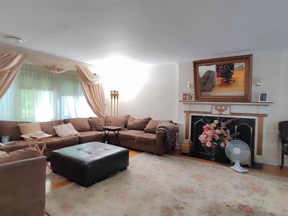 8177 Utopia Pkwy, Jamaica Estates NY 11432