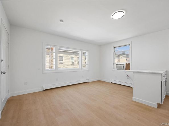 6 Stewart Place, Yonkers NY 10701