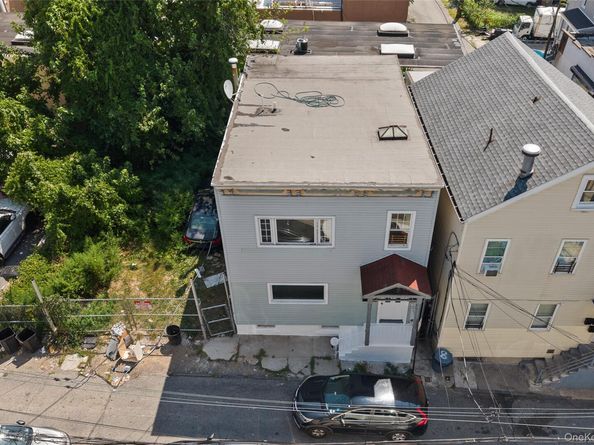6 Stewart Place, Yonkers NY 10701