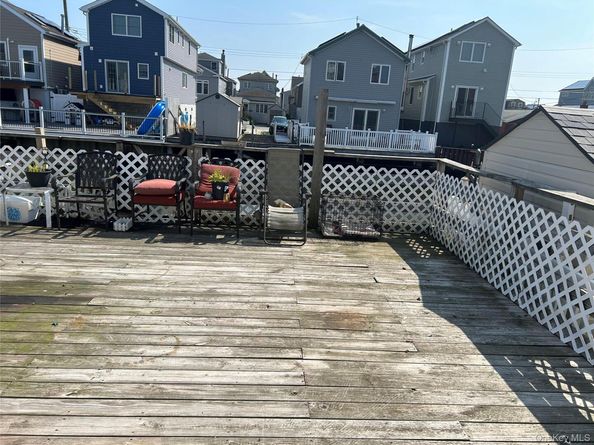 20 W 10th Road, Broad Channel NY 11693