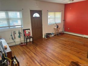 20 W 10th Road, Broad Channel NY 11693