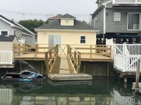 20 W 10th Road, Broad Channel NY 11693