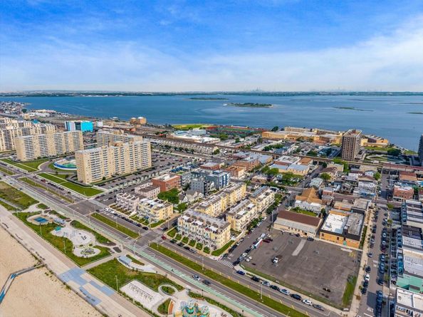 171 Beach 100th Street 9C, Rockaway Park NY 11694