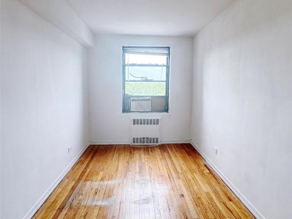 15040 71st Avenue 6C, Kew Garden Hills NY 11367