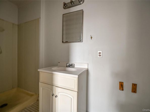 284 4th Avenue, Bay Shore NY 11706