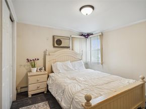 62 Bretton Road, New Hyde Park NY 11040