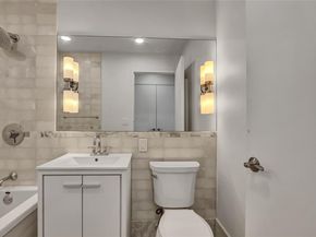 635 W 42nd Street 7A, New York (Manhattan) NY 10036