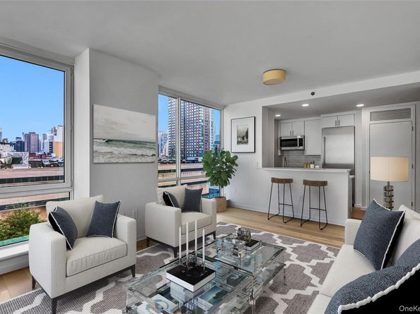 635 W 42nd Street 7A, New York (Manhattan) NY 10036