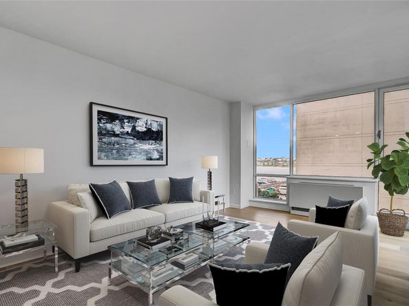 635 W 42nd Street 7A, New York (Manhattan) NY 10036