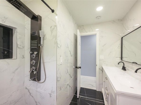 25 Martin Road S, Bethpage NY 11714
