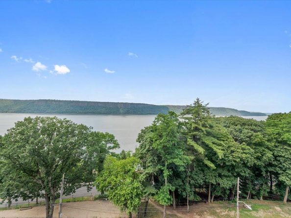 1020 Warburton Avenue 9C, Yonkers NY 10701