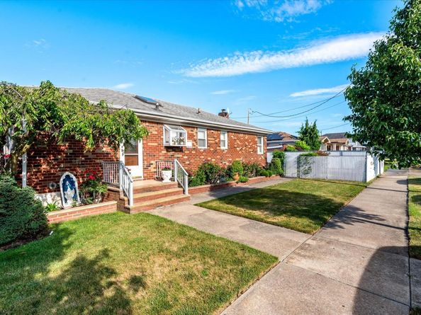 91-04 156th Avenue, Howard Beach NY 11414