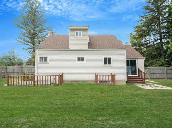281 Carlls Path, Deer Park NY 11729