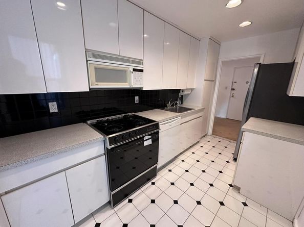 209-25 18th Avenue 1C, Bayside NY 11360