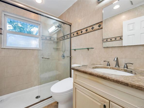 15 Fairway Drive, Old Bethpage NY 11804