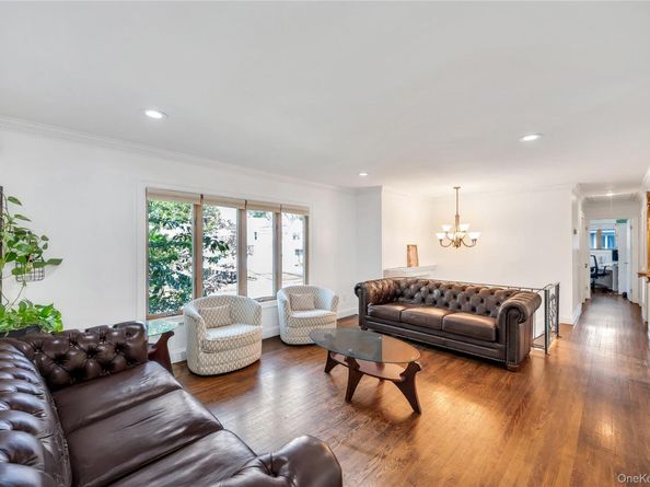 15 Fairway Drive, Old Bethpage NY 11804